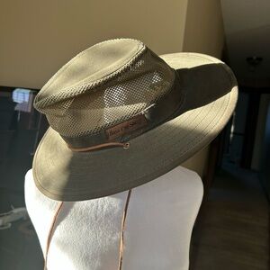 Bass Pro Shops Khaki Mesh Adventure Hat